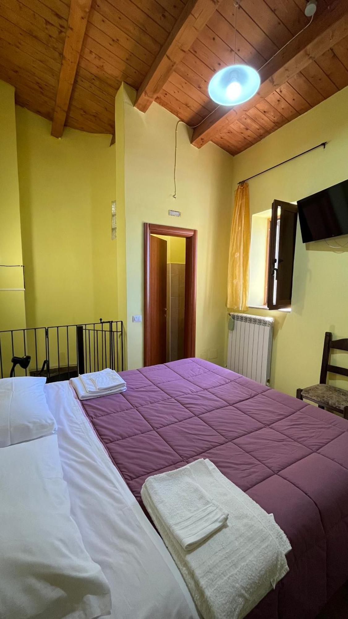 Da Sciuri Case Vacanza Barisciano Exteriör bild